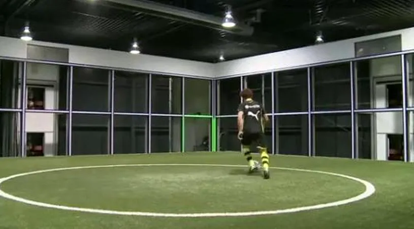 VIDEO Borussia hi-tech!** Campioana Germaniei a dezvăluit unul dintre secretele succesului: un ROBOT îi învață fotbal pe elevii lui Klopp