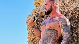 Concurentul Survivor de la PRO TV, care era la un pas să sară la bătaie în show-ul TV, a fost reținut pentru că a răpit și lovit un bărbat! Luptătorul MMA a fost filmat de camerele de supraveghere