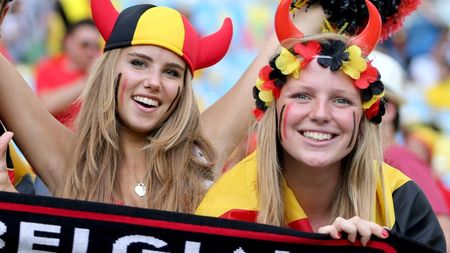 Blonda care a înnebunit o țară întreagă. "Nu înțeleg de ce mă urmăresc fotografii, nu vreau să fiu model" 