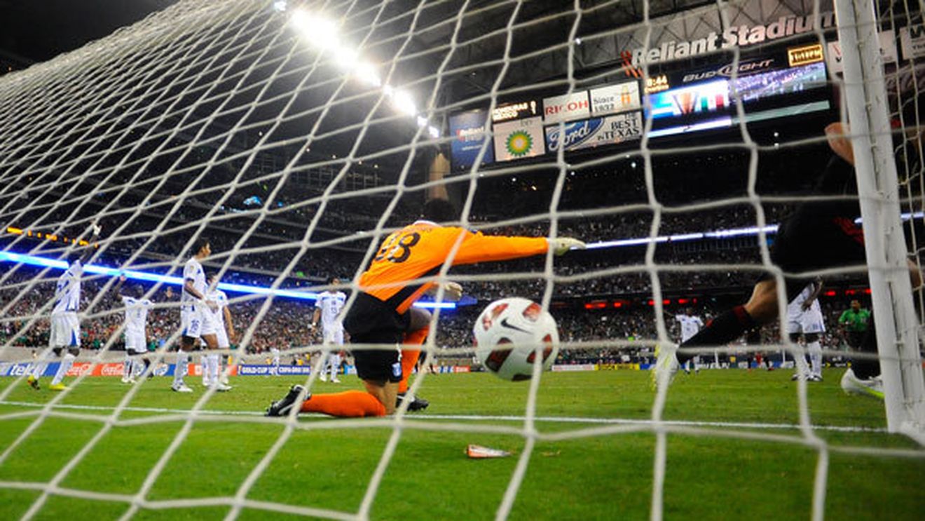 Statele Unite ale Americii și Mexic s-au calificat în finala Gold Cup