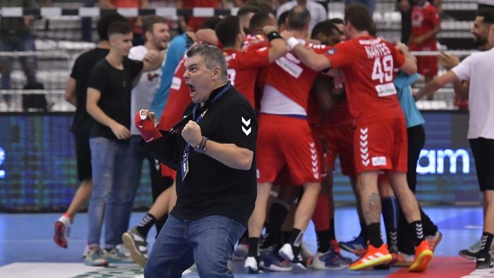 Xavier Pascual rămâne cu „picioarele pe pământ” după victoria contra lui Kielce. „Sunt antrenor, nu magician. Păstrați-vă calmul!”