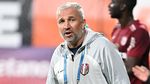 Rapid i-a virat 120.000 de euro lui Dan Petrescu