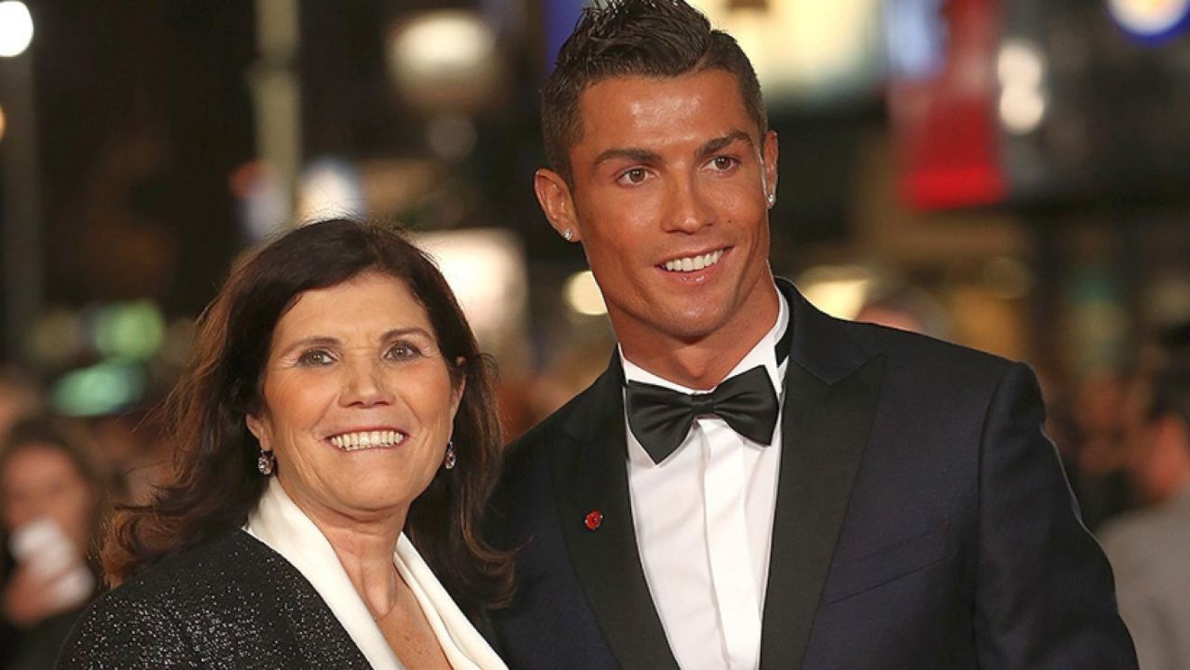 Momente dificile pentru Cristiano Ronaldo! Mama portughezului a fost transportată de urgență la spital