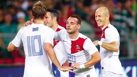 Trebuie să bată! Anunțul lui Van Gaal îl liniștește pe Pițurcă: "Vrem să evităm Brazilia la Mondial!"