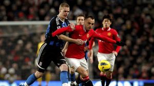 Berbatov vrea să mai tragă un cartuș înainte de retragere. La 35 de ani bulgarul pregătește o întoarcere surpriză în Premier League