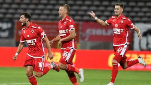 Spaniolii de la Dinamo nu scapă de contestatari: „A dat unul un gol de la jumătatea terenului și acum trebuie să-i facem statuie”