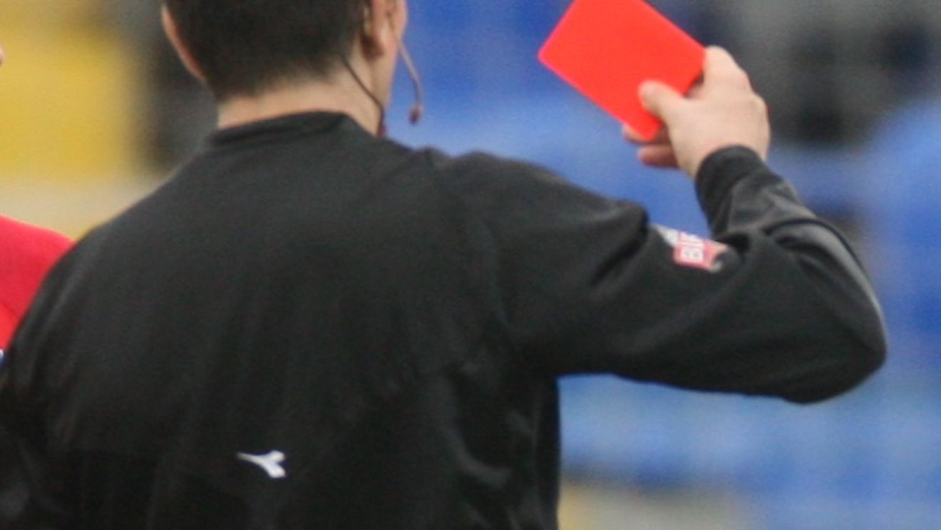 ANTIMESAJ** 5 eliminări la un meci care promova pacea între fani!