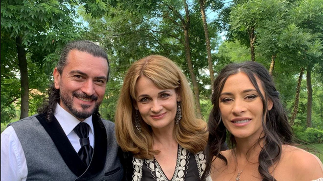 Cătălina Ponor s-a căsătorit. Imaginile cu ea și soțul ei, mai mare cu 18 ani, de la cununia civilă