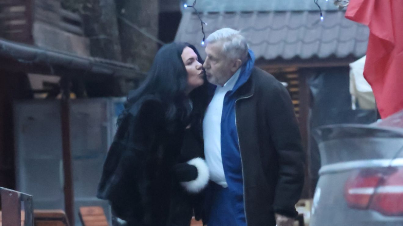 Ilie și Ioana Năstase au depășit toate problemele! Au fost surprinși sărutându-se ca doi adolescenți la un restaurant de fițe din București | GALERIE FOTO