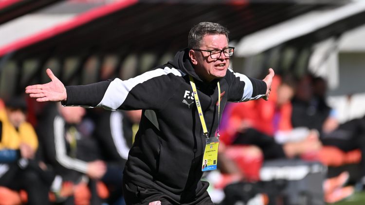 EXCLUSIV: Flavius Stoican părăsește Reșița după aproape 3 ani. Ratarea play-off-ului l-a făcut să demisioneze. Reacția antrenorului