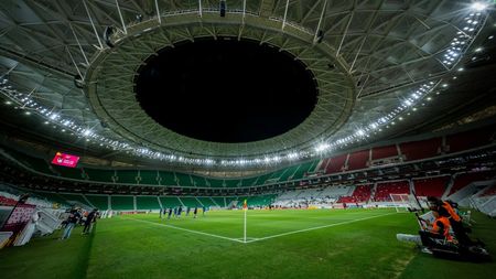 „Dacă nu vii în Qatar, nu-ți iei banii!”. Fotbaliștii sunt amenințați cu neplata dacă nu se întorc să joace, deși războiul din Orientul Mijlociu e în toi