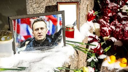 Trupul dispărut al lui Alexei Navalnîi, plin de vânătăi! Unde ar fi fost văzut corpul eroului rus pentru care s-a ținut moment de reculegere în Superliga