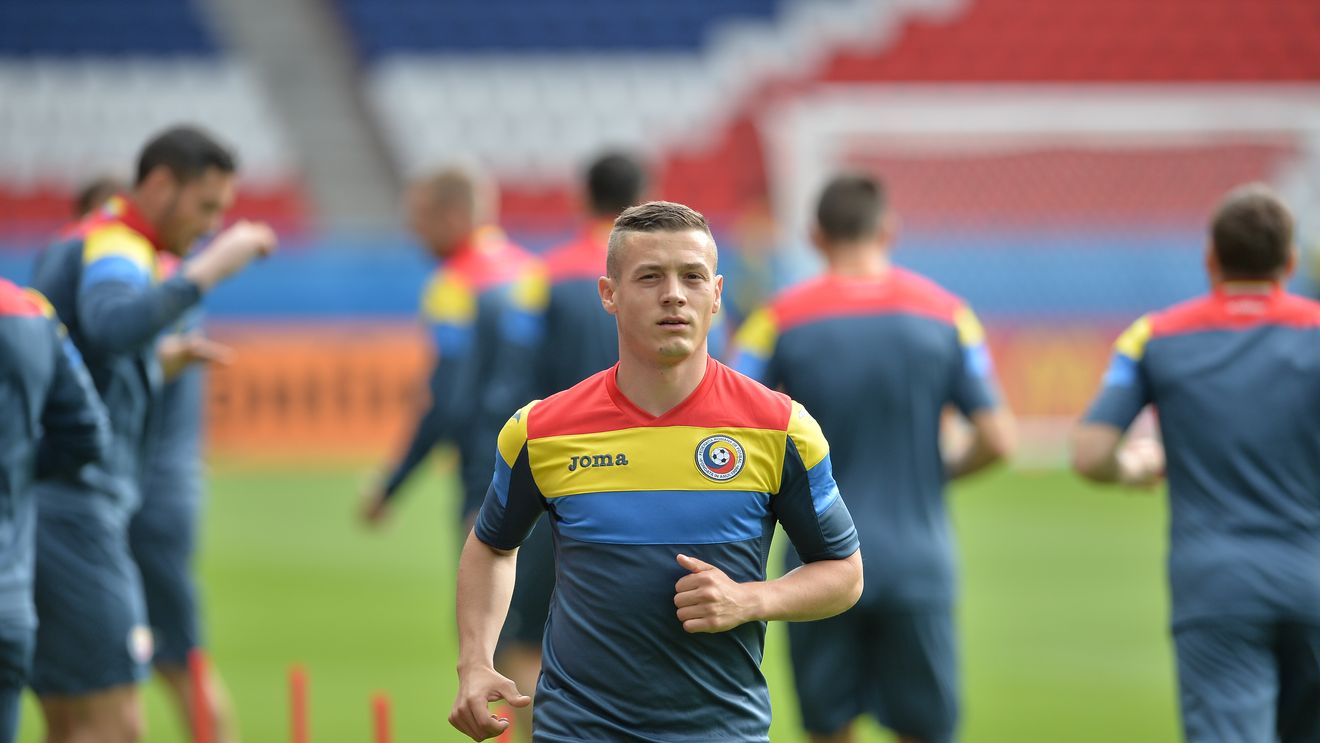 Diferențe uriașe între discursul halucinant al lui Iordănescu și cel al jucătorilor. Torje, dărâmat la finalul meciului: "Este rușinos, ne cerem scuze suporterilor"