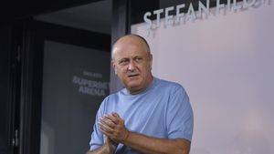 „Sute de mii de euro, lunar”. S-a aflat de gesturile caritabile pe care Dan Șucu le-a făcut până acum cu mare discreție