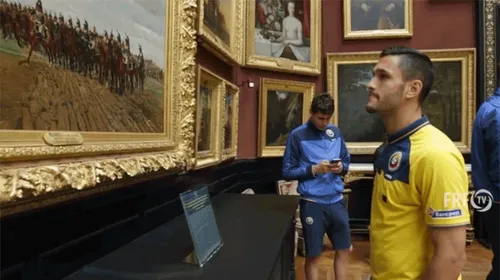 VIDEO | Iordănescu și-a dus jucătorii la muzeu. „Tricolorii” au vizitat castelul cu a doua cea mai mare colecție de tablouri, după Luvru