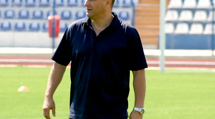 Mai caută** un atacant