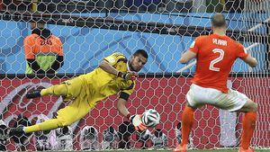 Ron Vlaar, despre momentul ratării primului penalty al Olandei: "Am fost foarte concentrat însă am ratat"