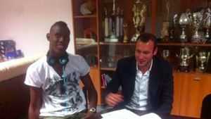 Fratele lui Balotelli și-a găsit echipă după ce în vară s-a pregătit cu Dinamo