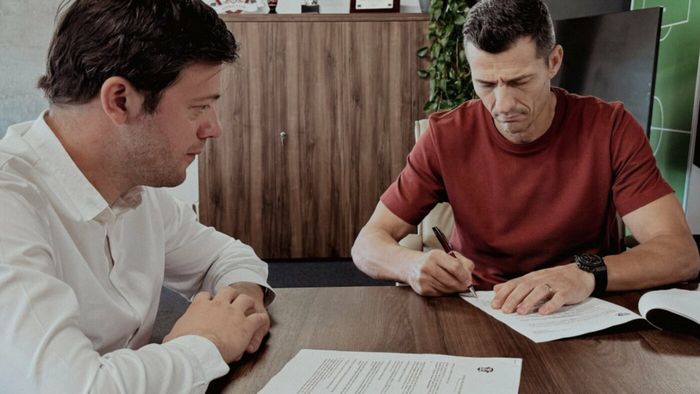 Război total în Giulești! Costel Gâlcă îi răspunde dur lui Victor Angelescu: „Le-am spus în ședințe, dar nu s-au luat măsuri!”