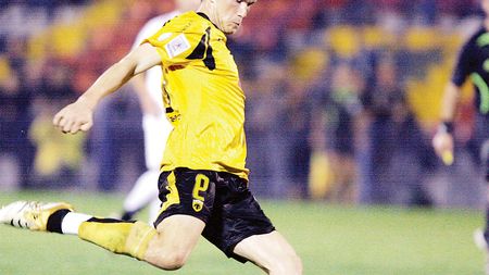 Steaua l-a transferat pe Kapetanos, "noul Charisteas"