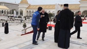 Familia lui Gigi Becali, blocată de SPP la sfințirea Catedralei Mântuirii Neamului! Primele imagini cu patronul FCSB