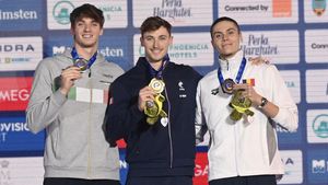 David Popovici a șocat-o pe o italiancă! A ajuns în țara ei și a povestit tuturor ce a găsit în România: „Ceasul a început să vibreze din cauza decibelilor, se cutremurau pereții”