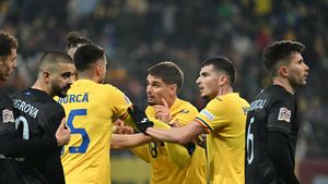 De ce ar fi fost întrerupt meciul România - Kosovo în opinia presei kosovare. E halucinant cum distorsionează realitatea jurnaliștii din țara adversă: „Huliganii au aruncat cu obiecte dure, iar poliția a intrat pe teren”