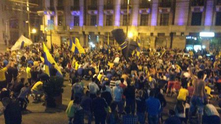 FOTO&VIDEO Fanii Petrolului au sărbătorit în stradă calificarea echipei în Europa League