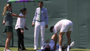 S-a prăbuşit în agonie. A abandonat de la Wimbledon jucătorul finanțat de Djokovic