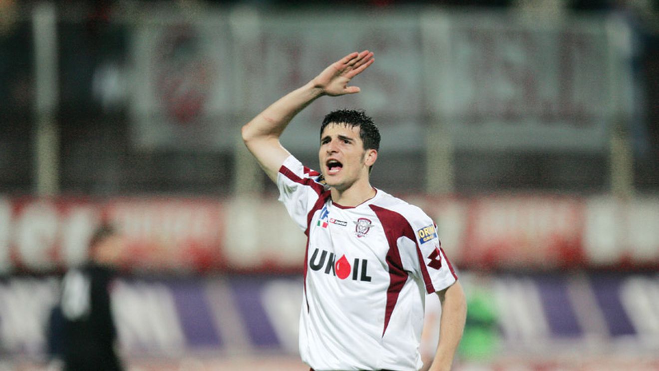 Niculae: "Merg pe 1 solist"