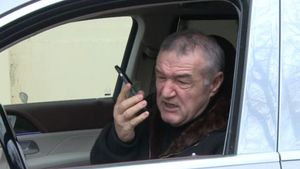 Prima decizie pe care Răzvan Burleanu a luat-o după ce Gigi Becali i-a dat mesaje scandaloase în miezul nopții: „Să aibă mai puține păcate la spovedanie" | VIDEO