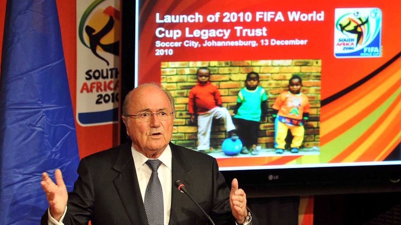 Blatter și-a cerut scuze **pentru remarca în privința homosexualilor!