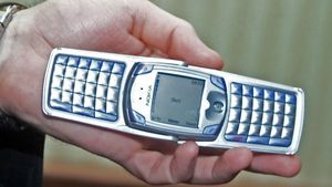 "'Câinilor', niciodată n-o să aveți performanțele mele în Europa",** sms semnat "M...e Steaua!" Cine și-a compromis TOTAL șansele de a antrena pe Dinamo