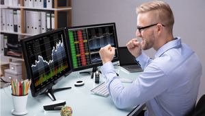 (P) Oportunități de a face profit  în piețe financiare: short selling
