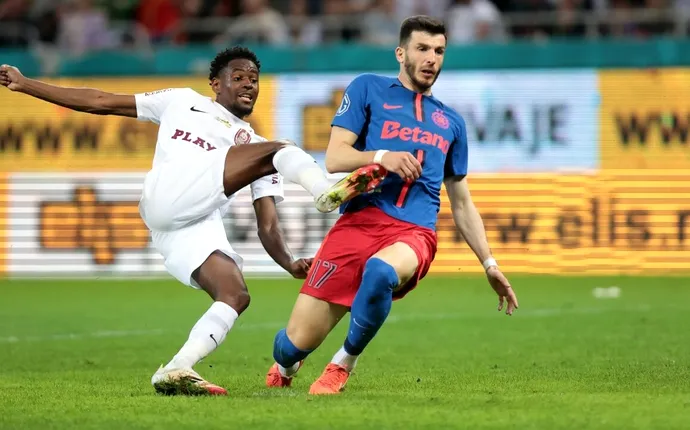 Fază rar întâlnită pe terenul de fotbal, la FCSB – CFR Cluj! A repetat gestul lui Luis Suarez de la Cupa Mondială, care a rămas în istorie, și a văzut cartonașul roșu