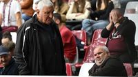 Situația tristă în care a ajuns Rică Răducanu după ce i-a fost tăiată renta: „Acum mă uit toată ziua cine mai trimite ceva și nu o face nimeni”
