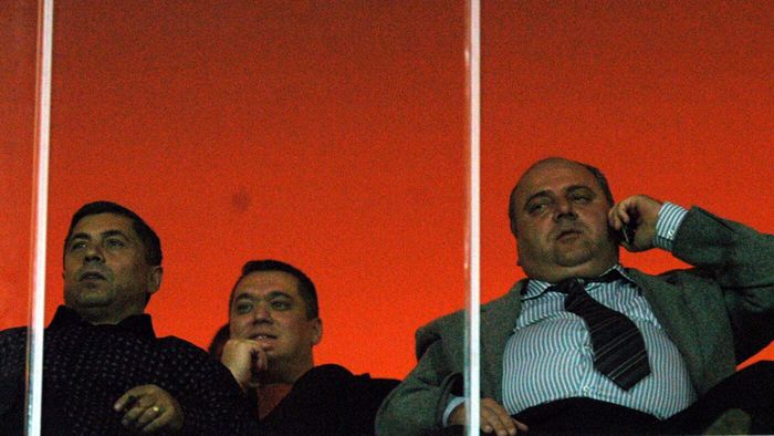 Milionarul român a intrat în puşcărie. Doctorul a rămas şocat când a ieşit: „Bă, uite, analize de elev”