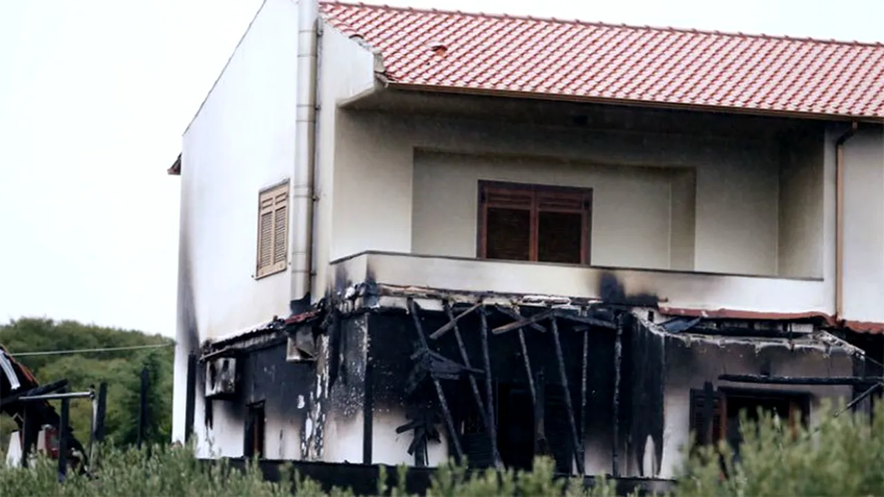 INCREDIBIL | Casa șefului arbitrilor din Grecia a fost incendiată. Toate competițiile fotbalistice au fost suspendate