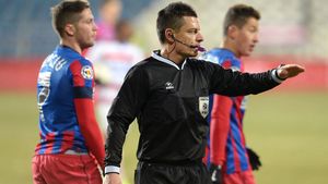 Asistentul care a anulat un penalty pentru Oțelul la meciul cu Steaua a explicat decizia centralului Iulian Dima: "Cred că s-a blocat"