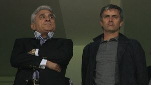 SPECTATOR DE LUX! Dinamo și Steaua se vor înfrunta sub ochii lui Mourinho** în al șaselea episod "El Clasico" pentru portughez!