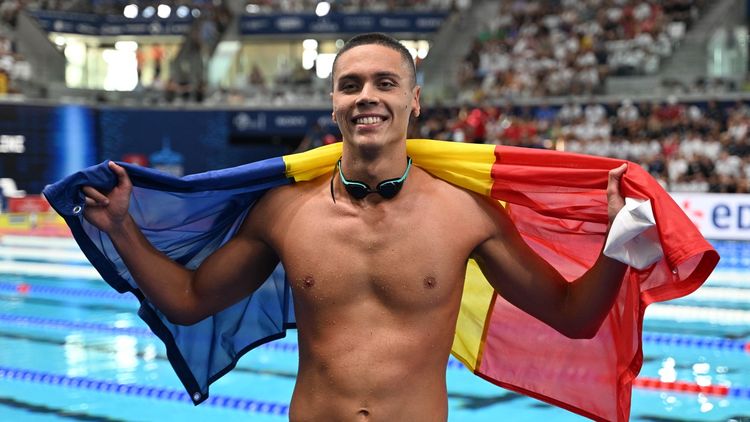 🚨 David Popovici este REGELE EUROPEI la 100 metri liber, cu record al competiției! Aur fabulos: l-a distrus pe rusul Egor Kornev cu 46.56