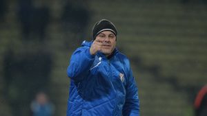 Șumudică se simte vânat, după ce FRF l-a reclamat la Comisia de Disciplină: "De ce nu se oprește meciul când sunt înjurat de tot stadionul? Istvan Kovacs așa a făcut când a fost înjurat"