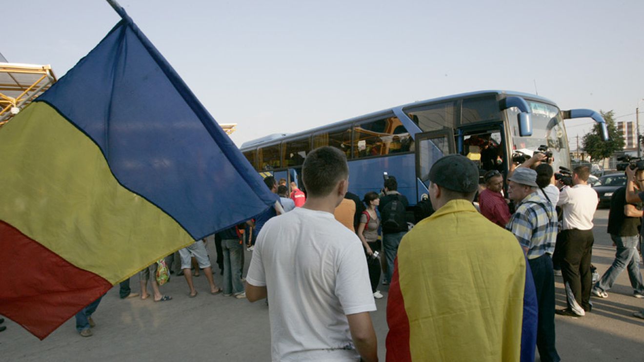 De ce nu sunt lăsați fanii români să intre în Serbia?** "E un meci de risc maxim!"