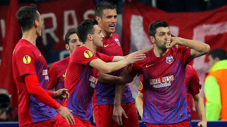 Gafă uriașă făcută de o casă de pariuri. Ce cote a afișat pentru Chelsea - Steaua.** Reghe s-a trezit cu doi "marcatori" surpriză! Rusescu, pierdut printre rezerve