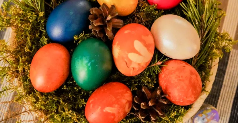 Ce simbolizează ouăle roșii de Paște. Ce a făcut Maria Magdalena când a anunțat că Hristos a înviat