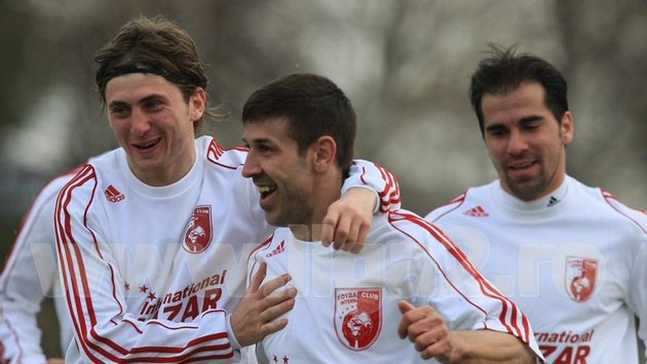 Jucătorii lui Internațional vor primi 2.500 euro dacă bat pe Dinamo