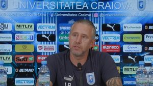 Laurențiu Reghecampf are planul făcut înainte de CFR Cluj - Universitatea Craiova și vrea să plece cu 3 puncte din Gruia: „Avem un avantaj și trebuie să profităm!”