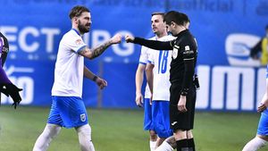 S-a stabilit cine arbitrează semifinalele Cupei României! Un central conduce ambele Craiove la interval de 4 zile | EXCLUSIV