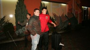 Steliștii au ajuns la Cluj!** Elevii lui Stan, așteptați de 15 fani la hotel