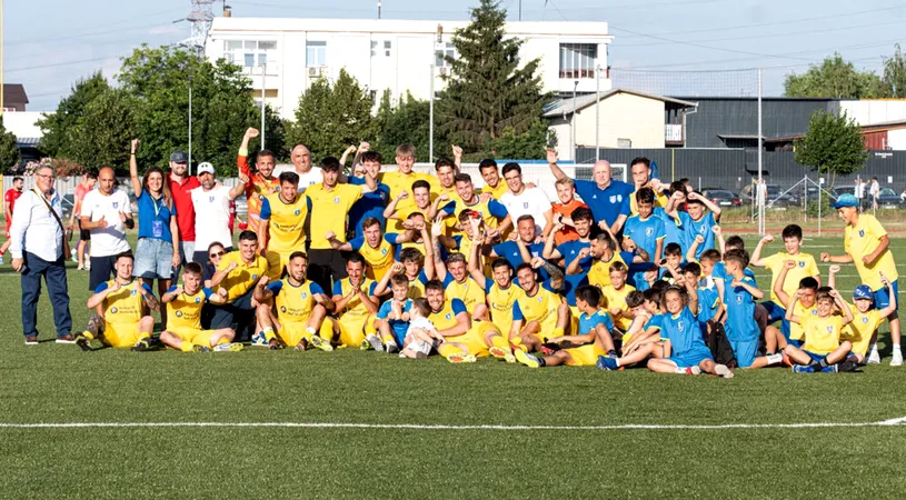 Corona Brașov a promovat în Liga 3 și este deja cu gândul la Liga 2. Echipa antrenată de Marian Constantinescu a câștigat barajul cu CS Agnita și a terminat sezonul fără înfrângere